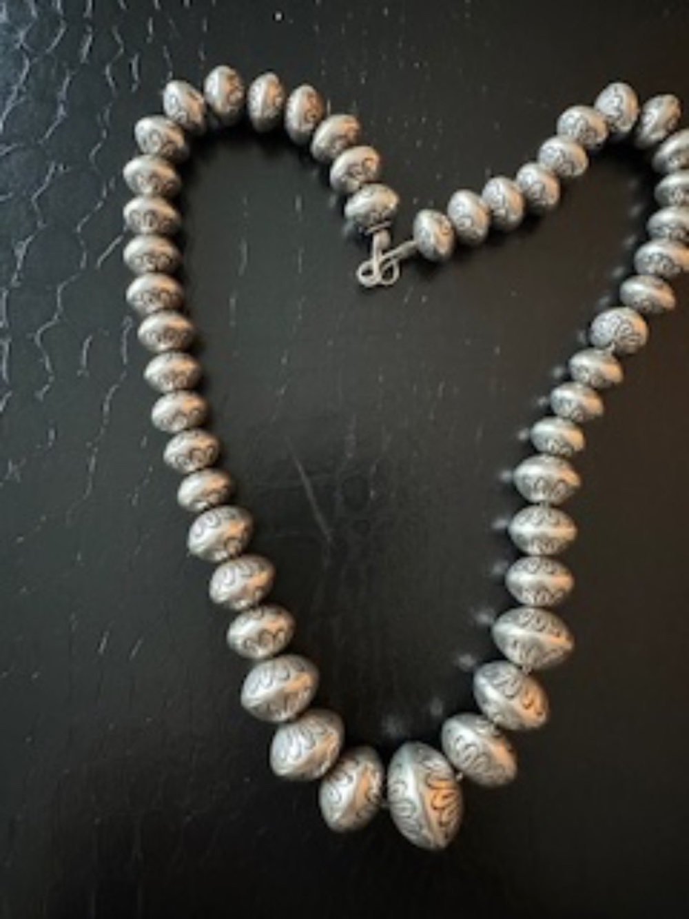 Navajo Pearls Etched Flower Necklace